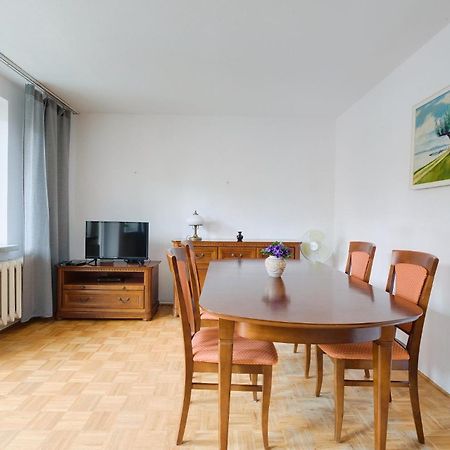 Spacious Apartment In Green Location Варшава Экстерьер фото