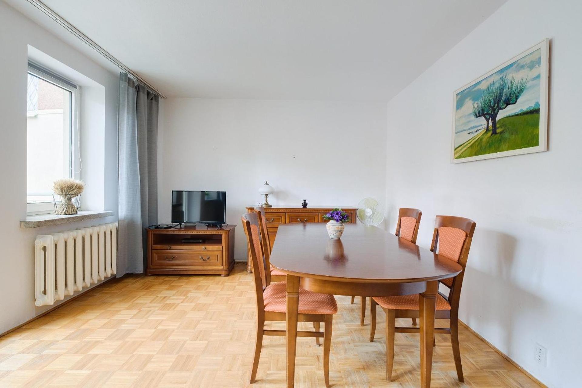 Spacious Apartment In Green Location Варшава Экстерьер фото