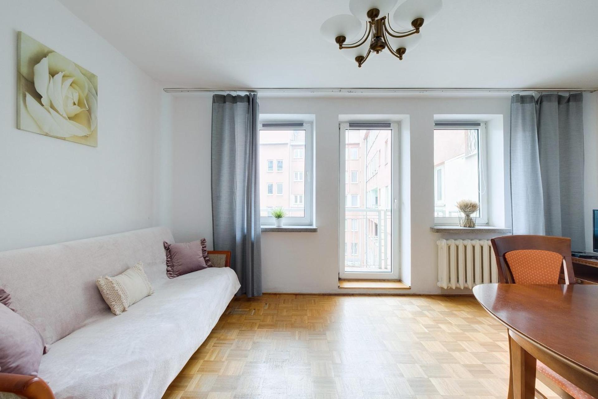 Spacious Apartment In Green Location Варшава Экстерьер фото