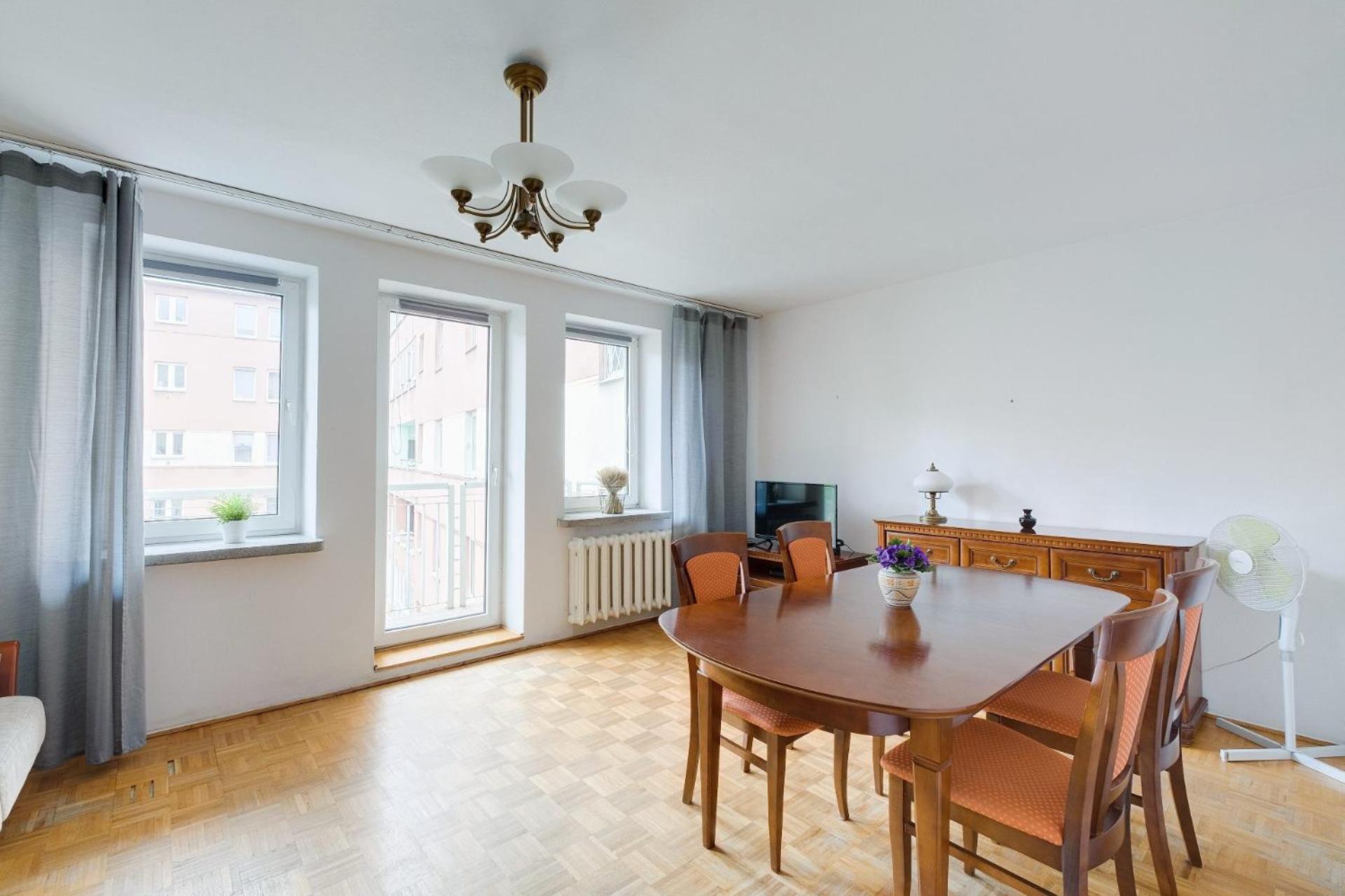 Spacious Apartment In Green Location Варшава Экстерьер фото