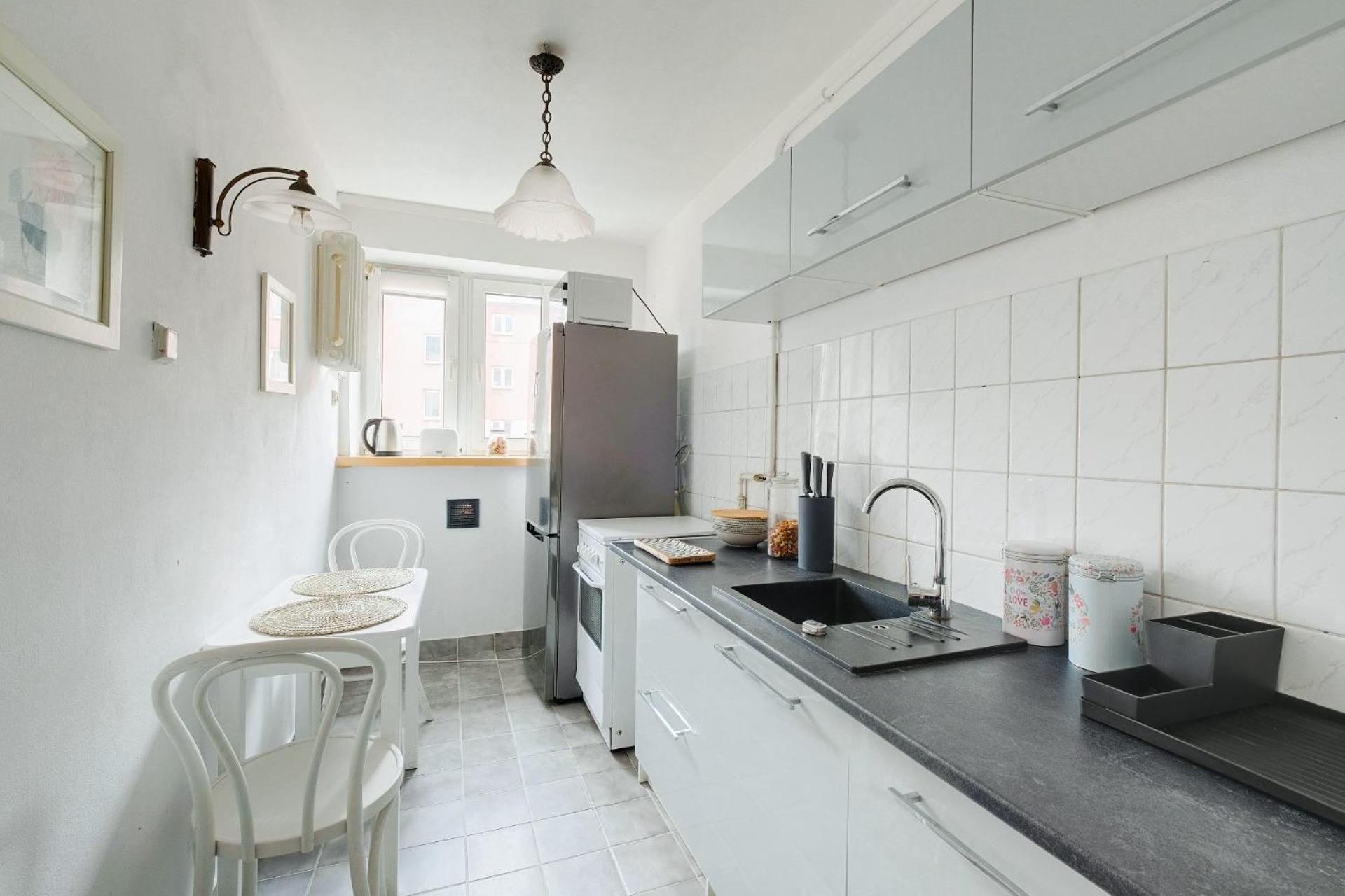 Spacious Apartment In Green Location Варшава Экстерьер фото